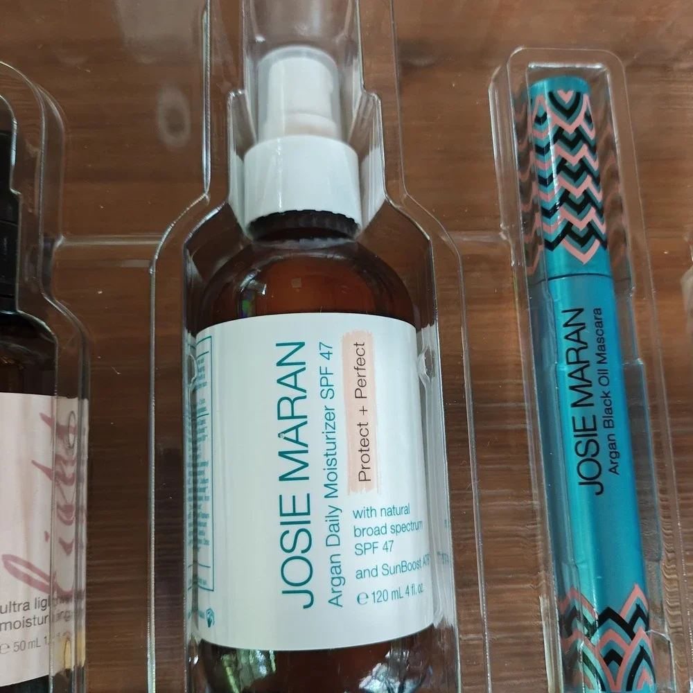 Josie Maran Argan Total Confidence Collection [Box Is Damaged] READ DESCRIPTION - Picture 7 of 10
